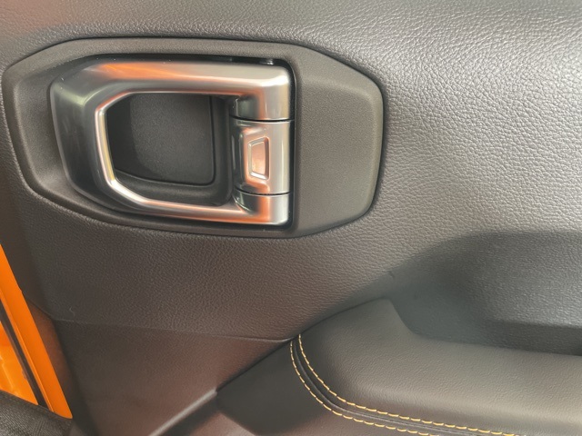 2025 Jeep Wrangler Sahara photo 16