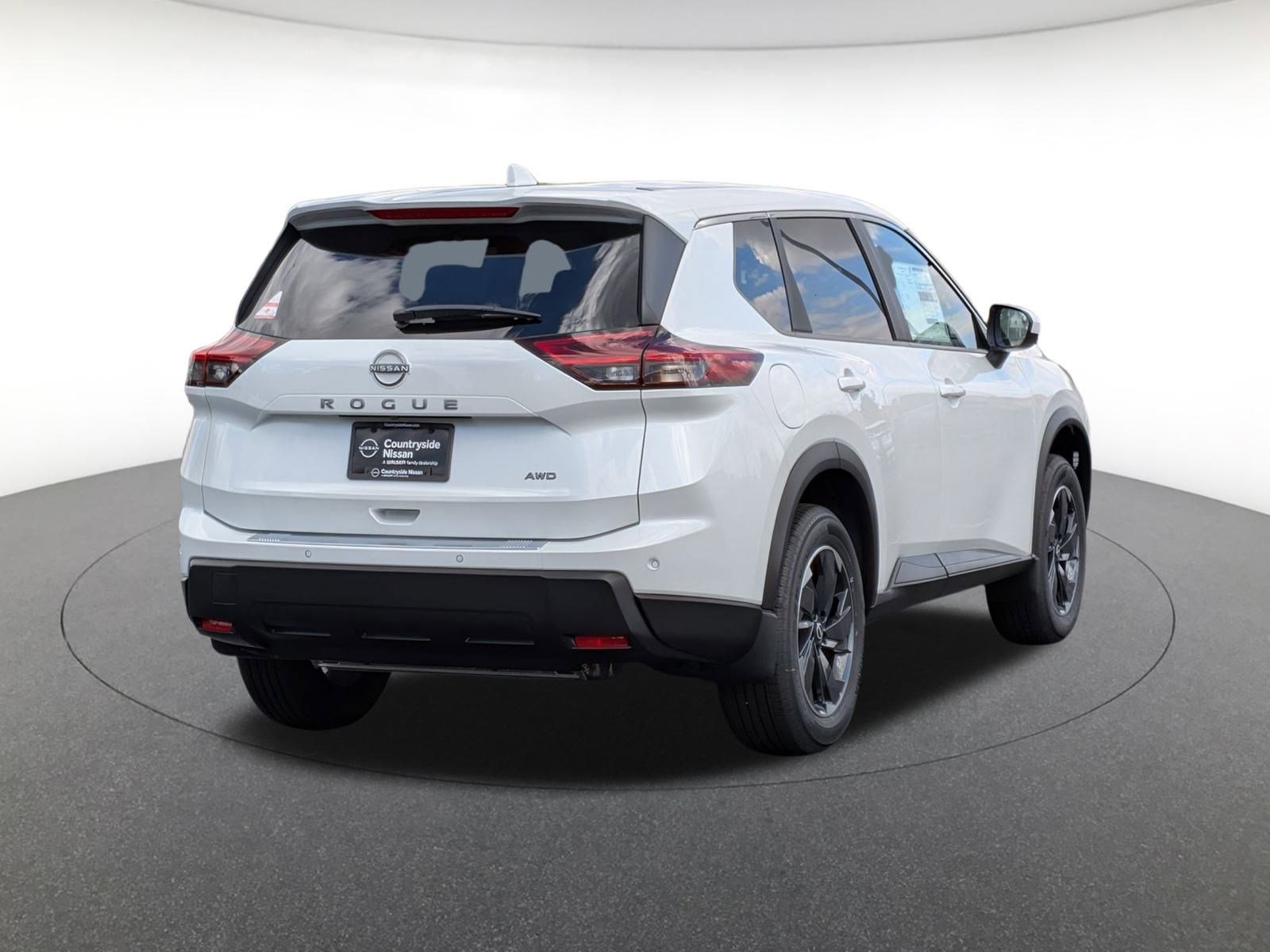 2026 Nissan Rogue SV photo 4