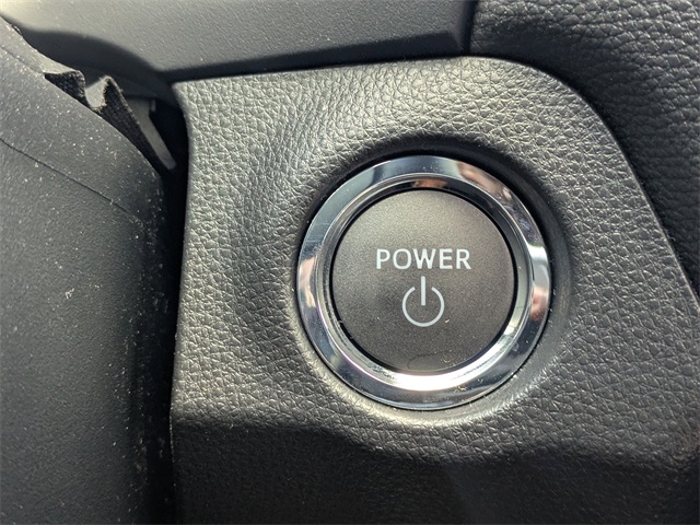 2025 Toyota RAV4 Hybrid XSE photo 34