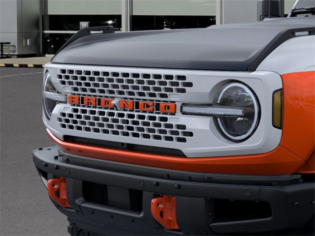 2025 Ford Bronco First Edition photo 18