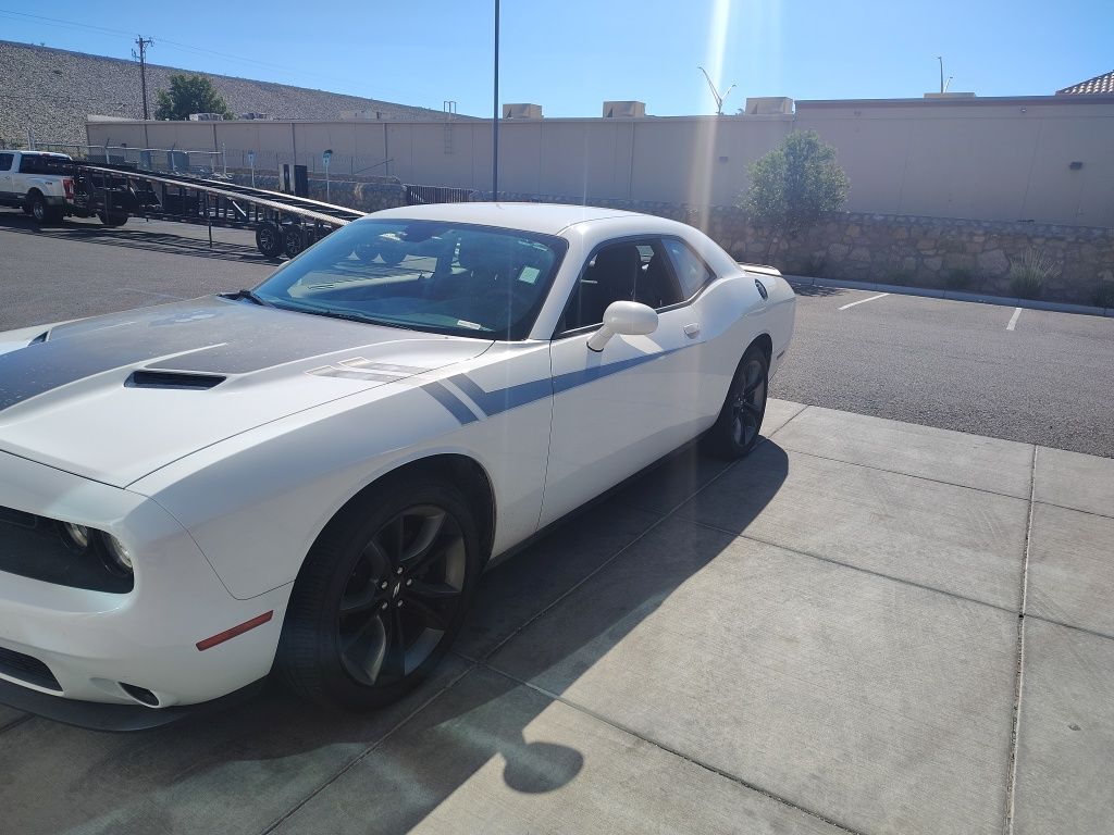 2018 Dodge Challenger SXT photo 5