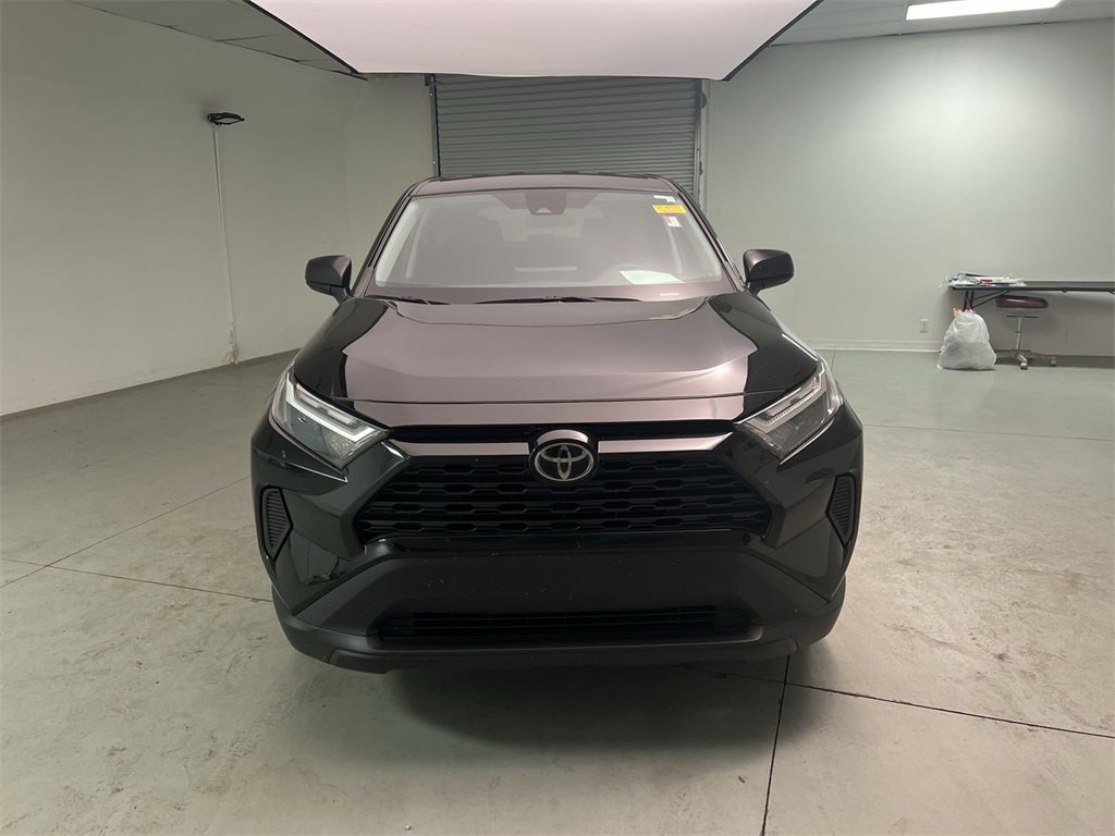 2023 Toyota RAV4 LE photo 3