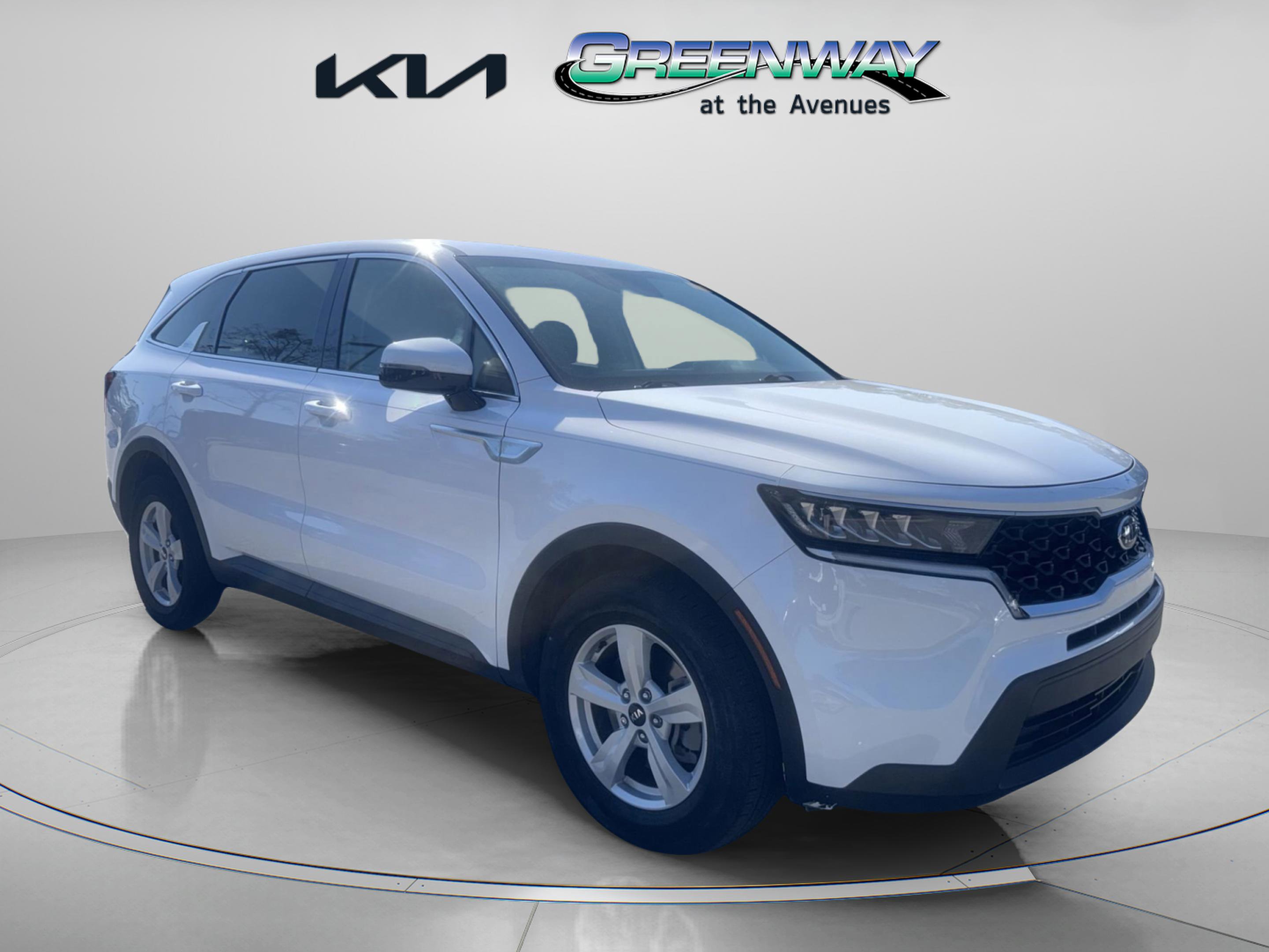 2021 Kia Sorento LX's photo