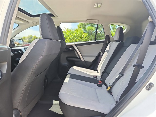 2018 Toyota RAV4 XLE photo 9