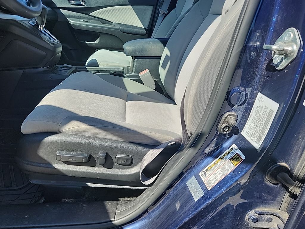 2016 Honda CR-V EX photo 13