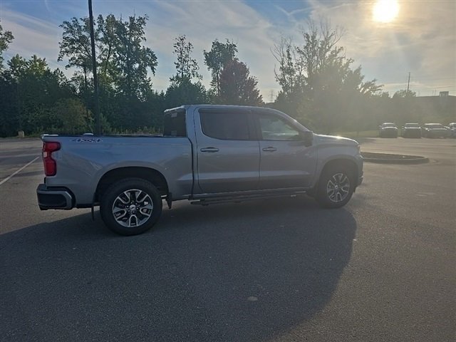 2025 Chevrolet Silverado 1500 RST photo 4