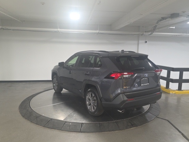 2022 Toyota RAV4 Hybrid XLE Premium photo 4