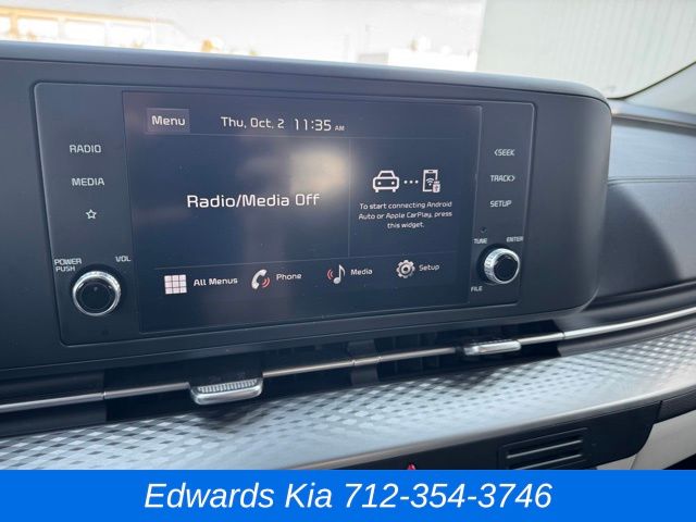2023 Kia Carnival LX photo 29