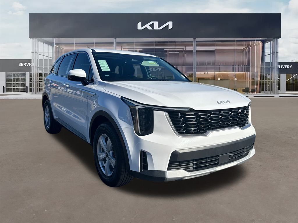 2024 Kia Sorento LX's photo