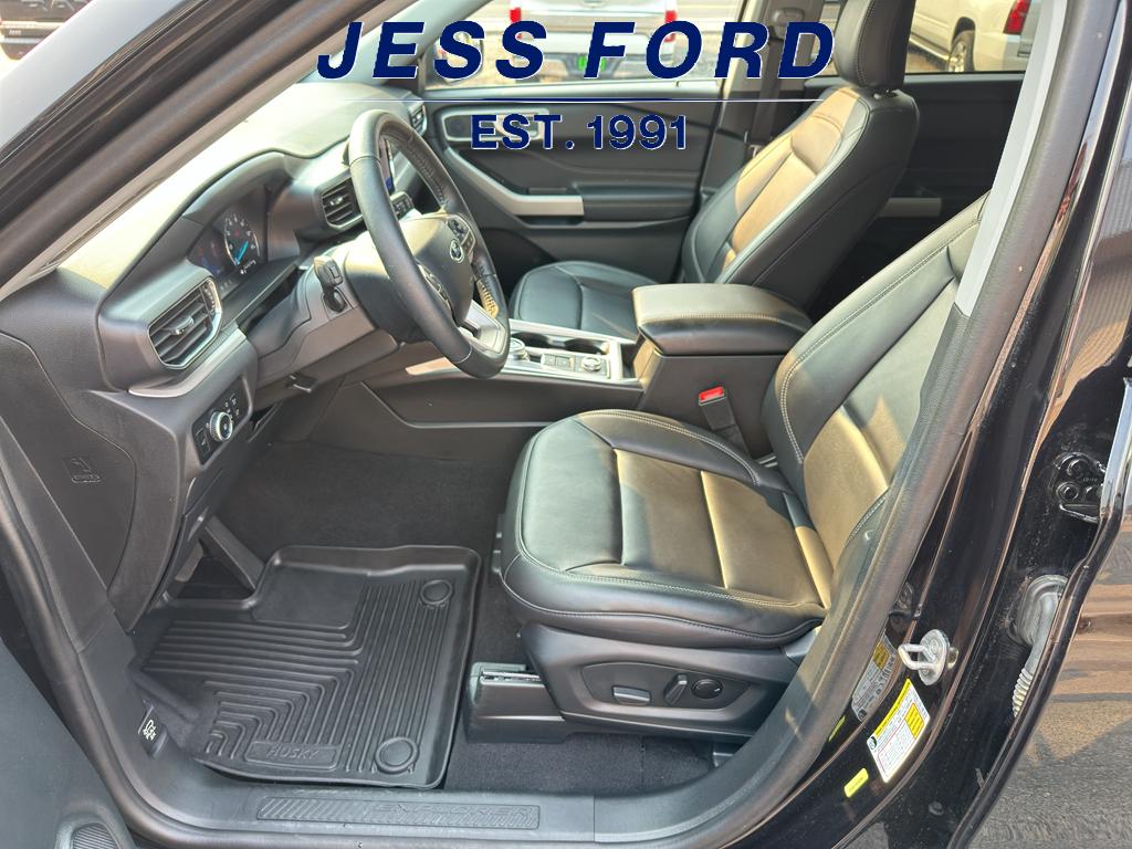 2024 Ford Explorer XLT photo 10