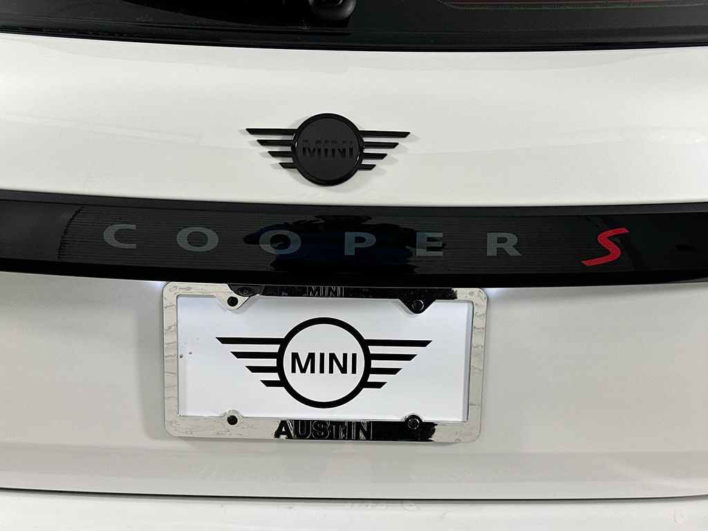 2026 Mini Cooper 4 Door Hardtop S Iconic photo 21