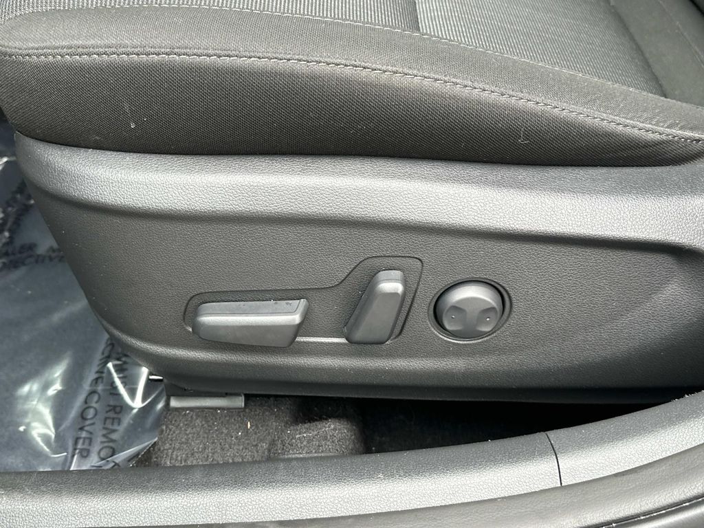 2023 Hyundai Kona SEL photo 36