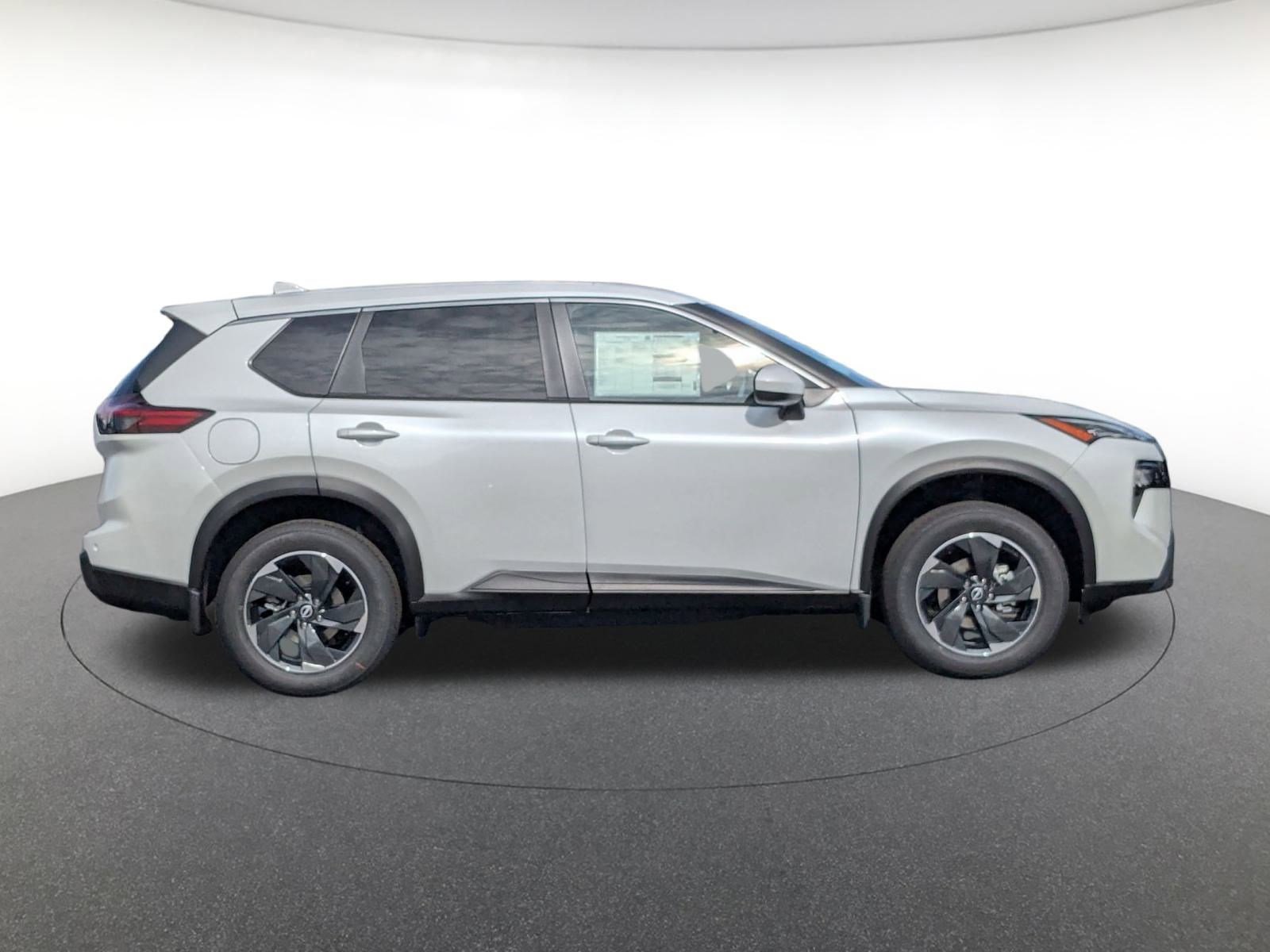 2026 Nissan Rogue SV photo 3