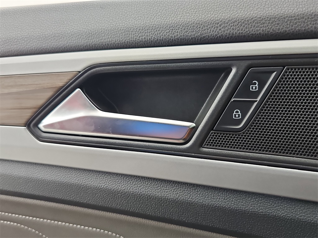 2022 Volkswagen Atlas V6 SEL photo 36