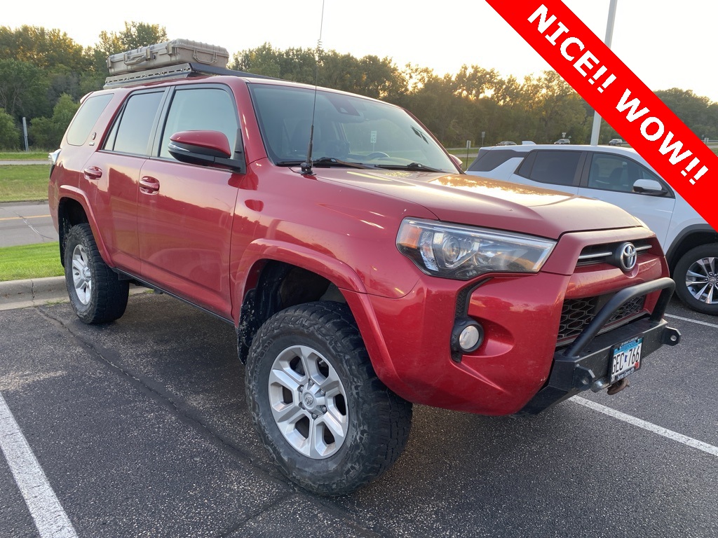 2020 Toyota 4Runner SR5 photo 2