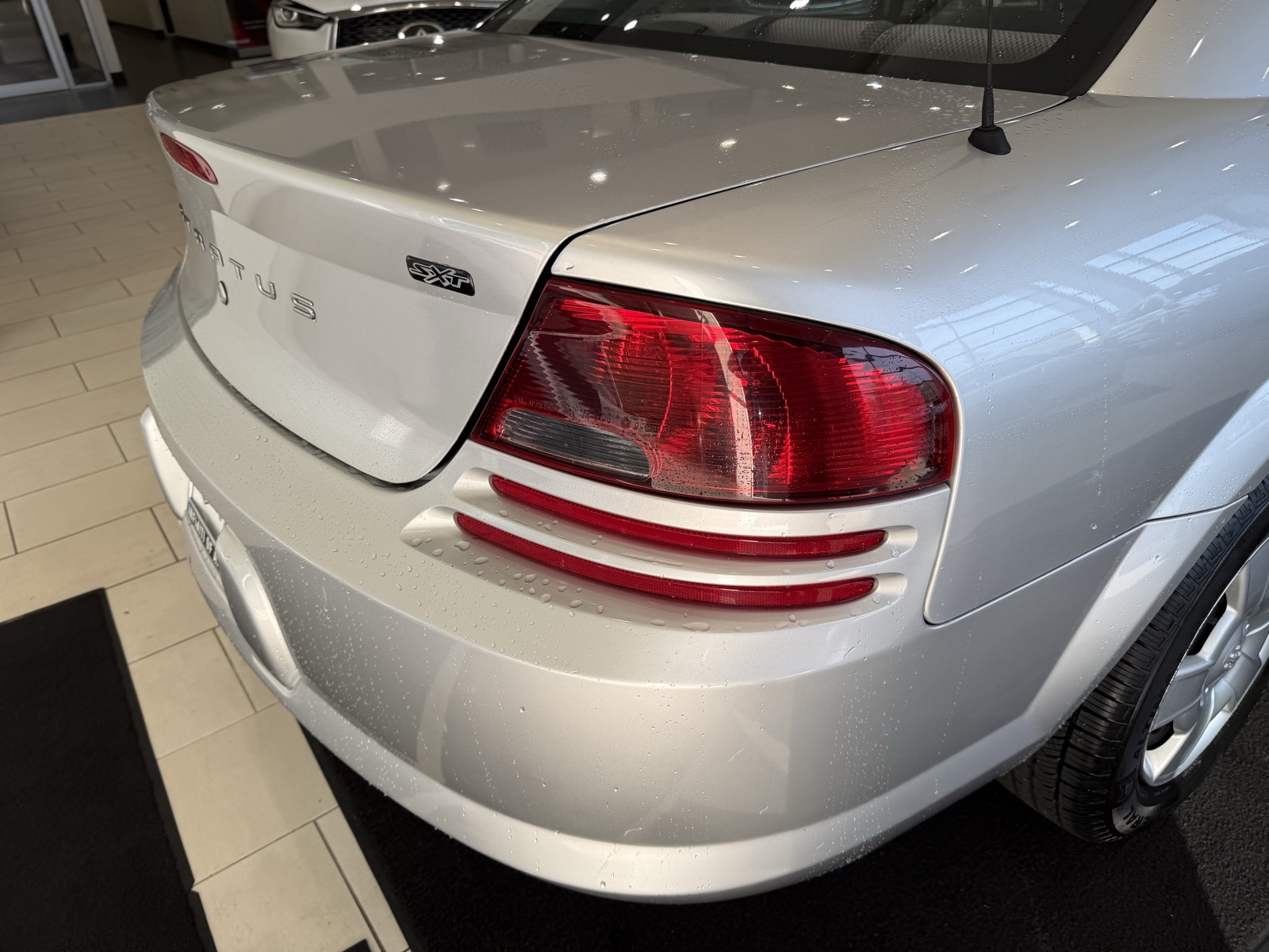 2005 Dodge Stratus SXT photo 17