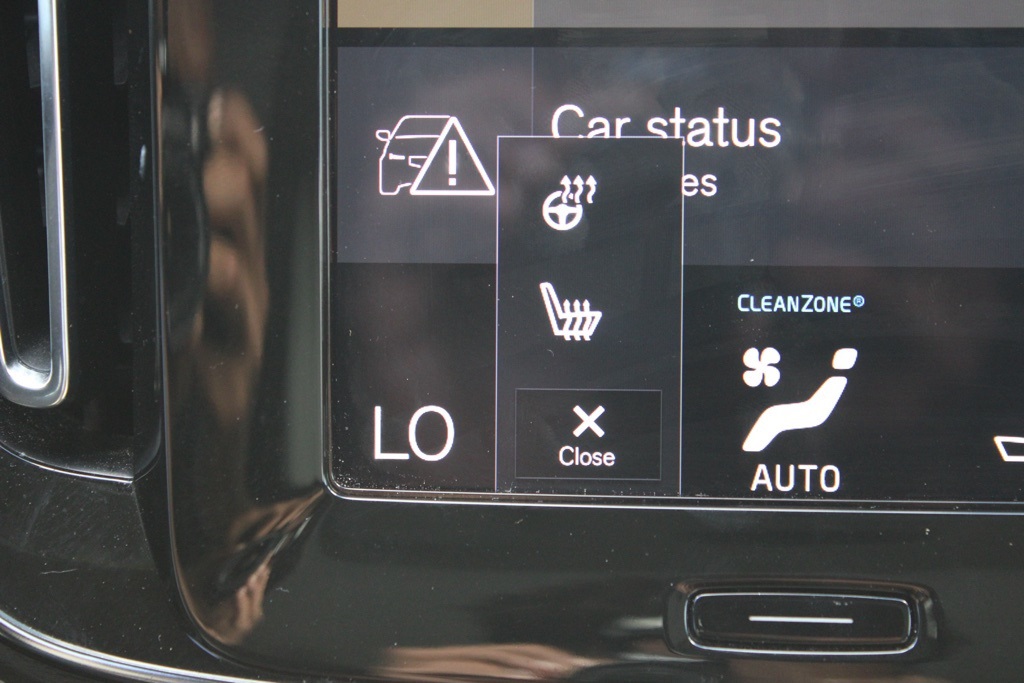 2021 Volvo XC40 T5 AWD Inscription photo 21