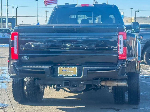 2025 FORD F-450 - Image 40