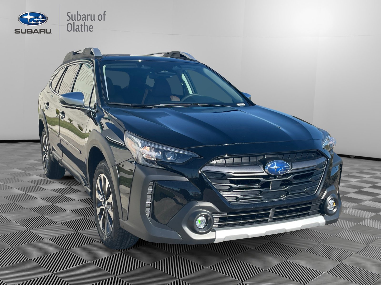 2025 Subaru Outback Touring's photo