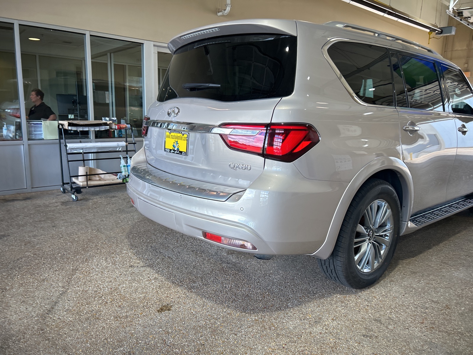 2021 Infiniti QX80 Luxe photo 34