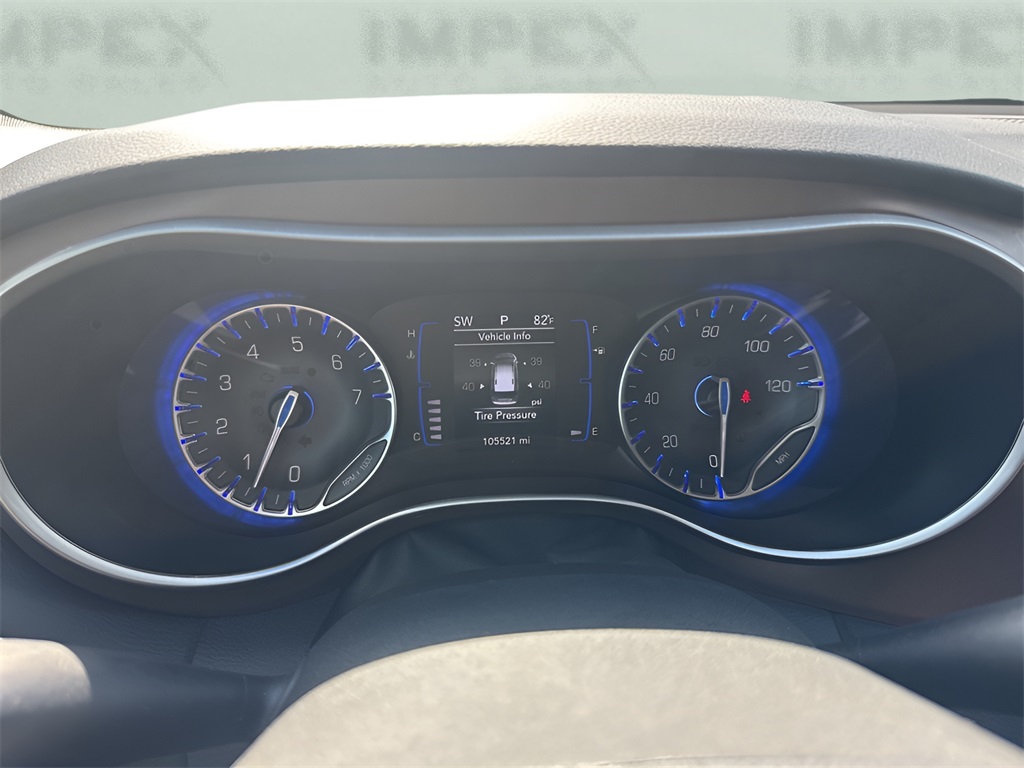2023 Chrysler Voyager LX photo 22