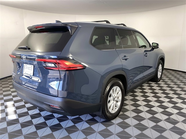 2024 Toyota Highlander Hybrid XLE photo 8