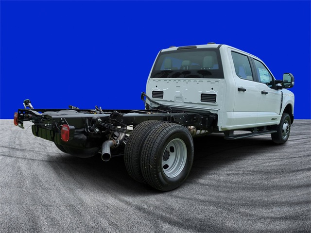 2026 Ford F-350 photo 3