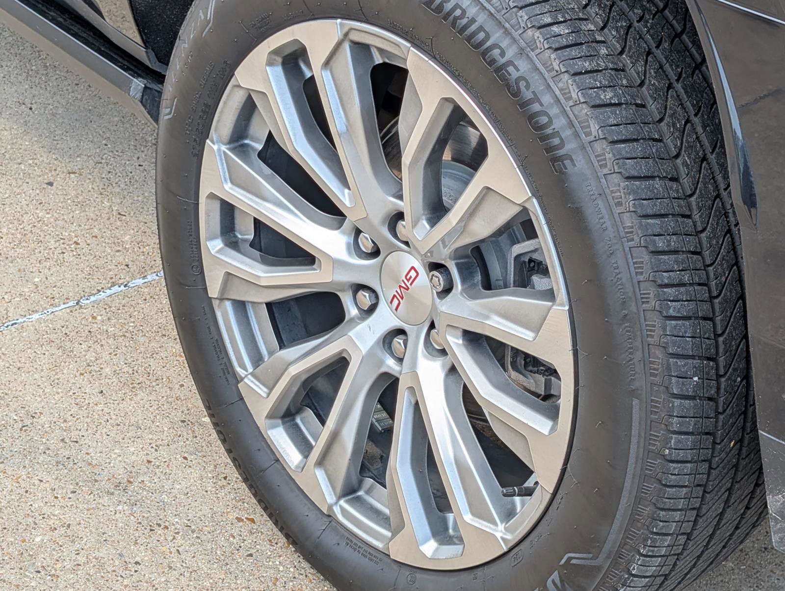 2023 Gmc Yukon XL Denali photo 2