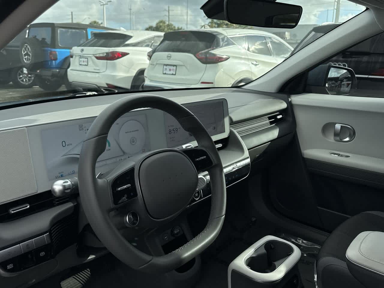 2024 Hyundai Ioniq 5 SE photo 18