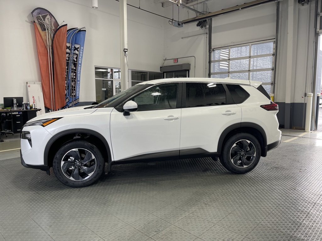 2026 Nissan Rogue SV photo 3