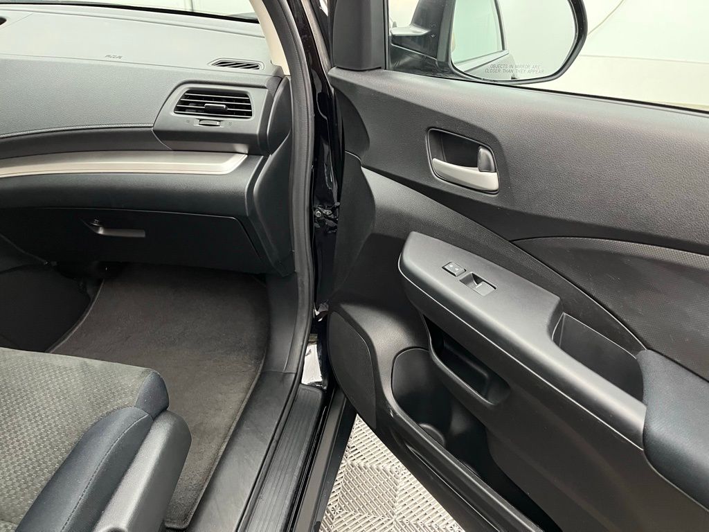 2016 Honda CR-V LX photo 23
