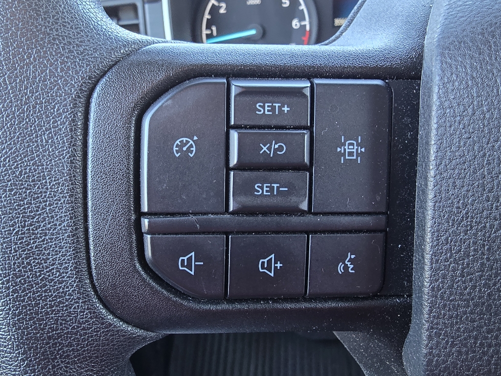 2023 Ford F-150 XLT photo 12