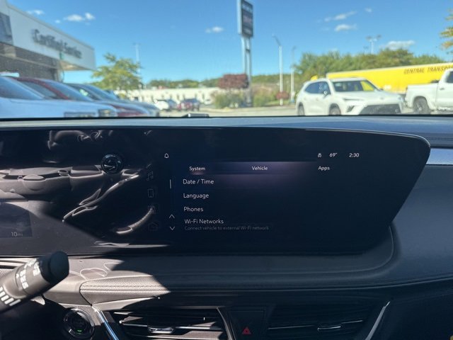 2026 Buick Encore GX Avenir photo 18
