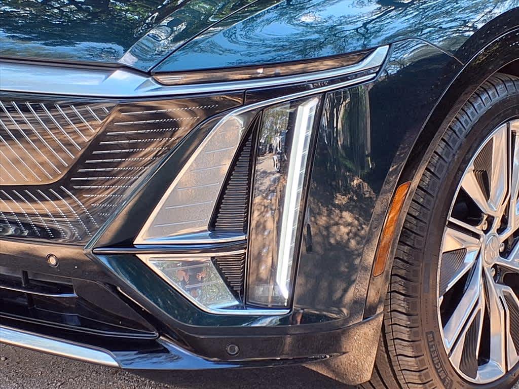 2024 Cadillac Lyriq Luxury photo 5