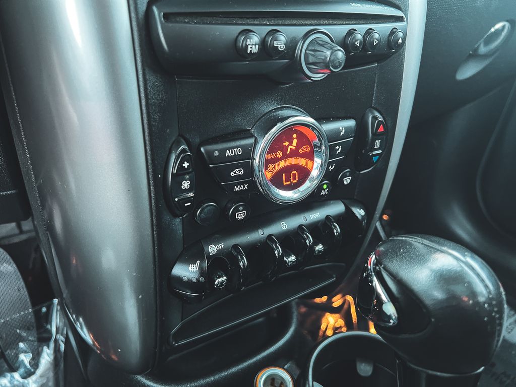 2016 Mini Countryman photo 15