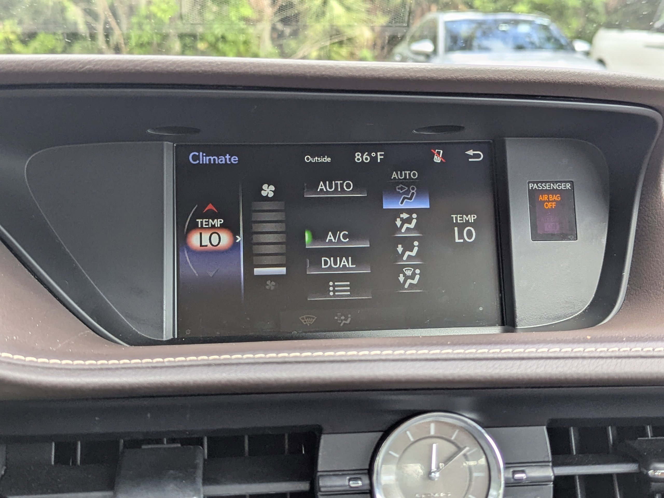 2017 Lexus ES 350 photo 24