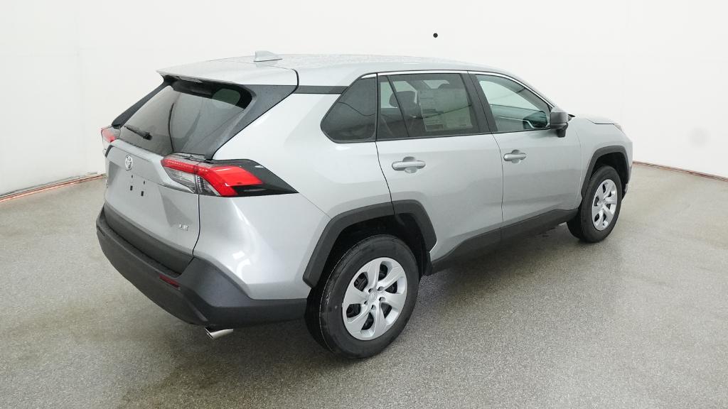 2025 Toyota RAV4 LE photo 22