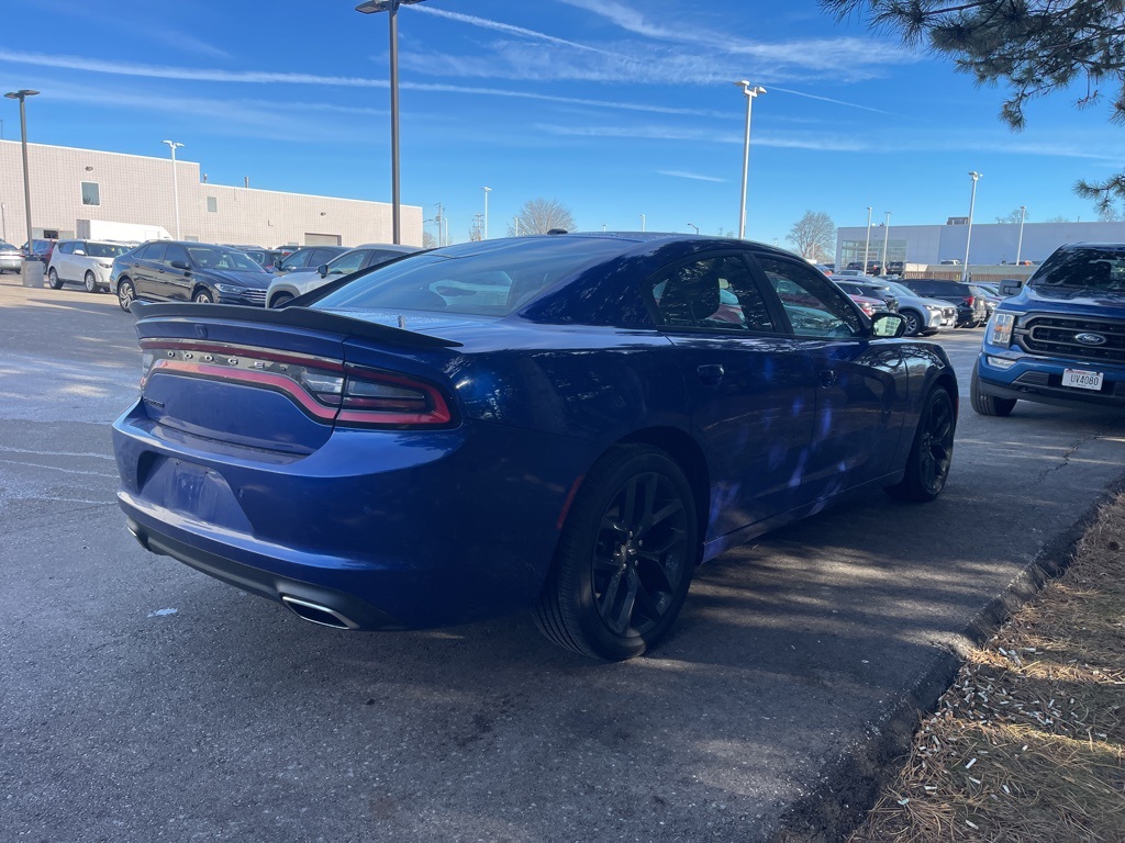 2019 Dodge Charger SXT photo 3