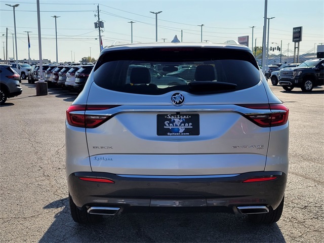 2018 Buick Enclave Essence photo 5