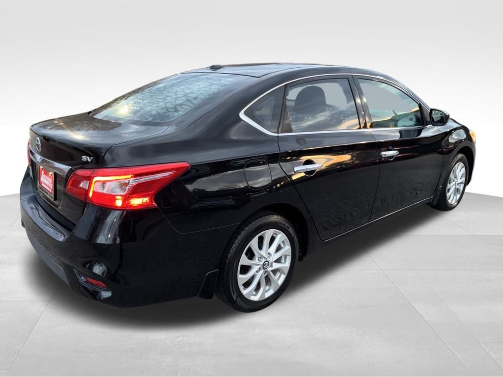 2016 Nissan Sentra SV photo 3