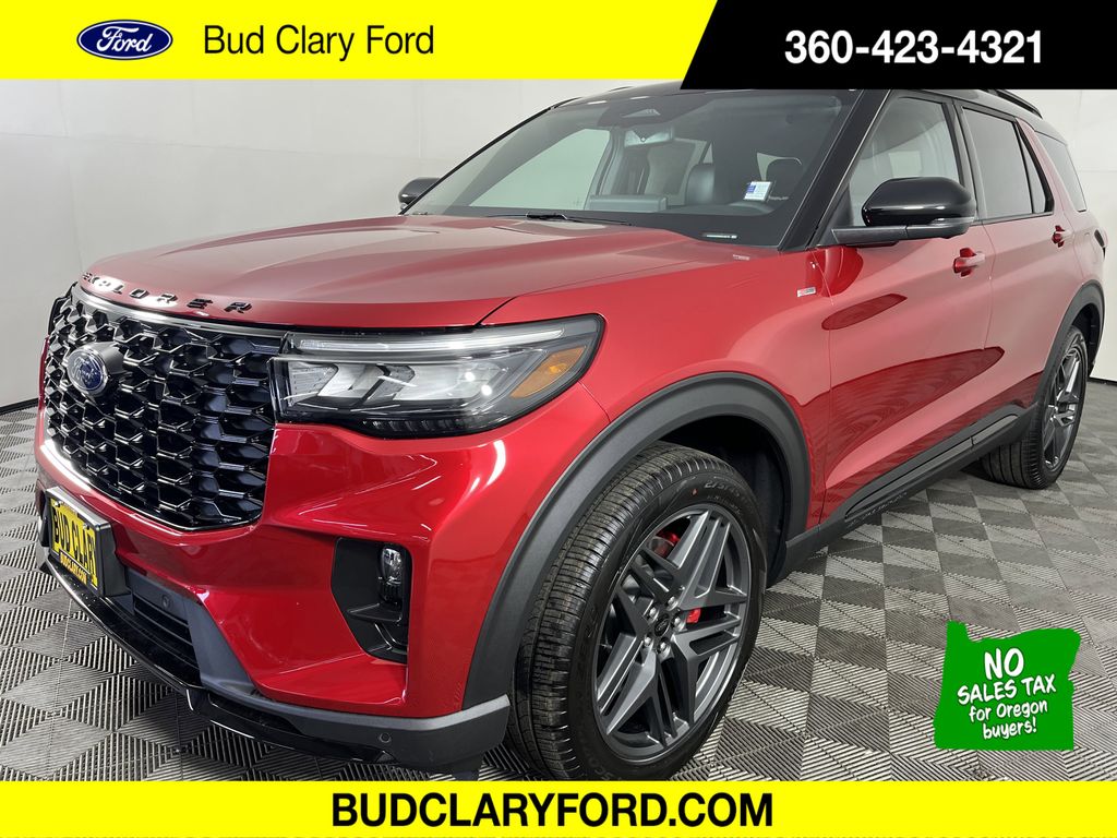 2025 Ford Explorer ST-LINE's photo