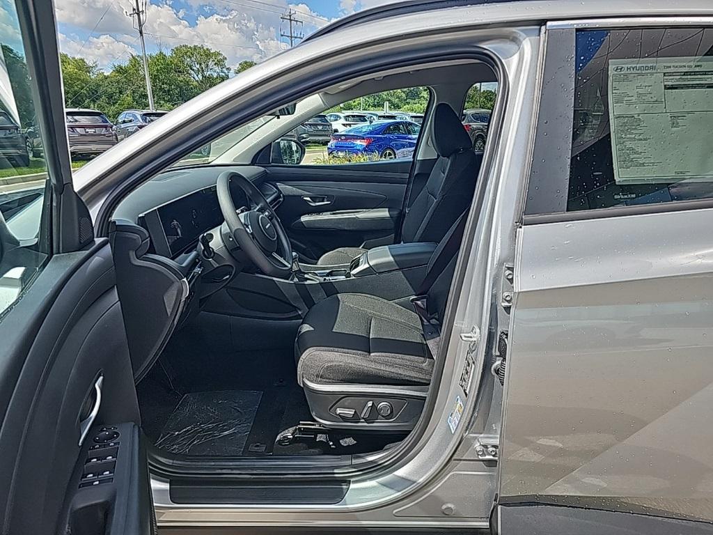 2026 Hyundai Tucson SEL photo 9