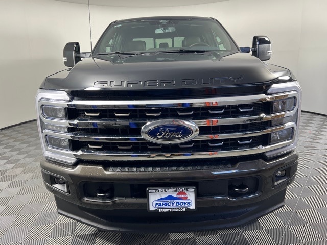 2025 Ford F-350 King Ranch photo 2