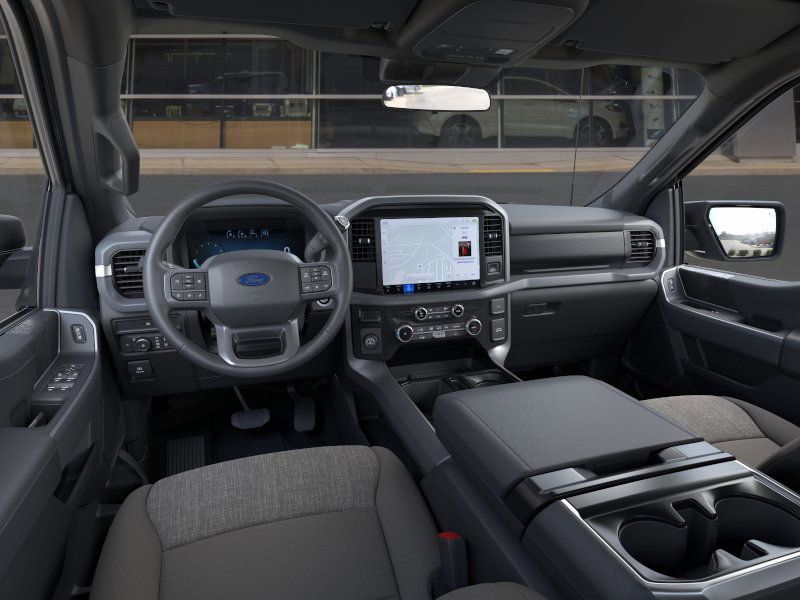 2025 Ford F-150 XLT photo 6