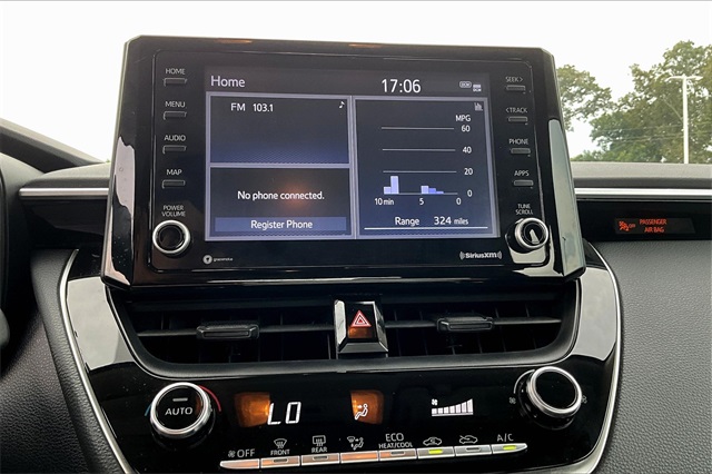2022 Toyota Corolla LE photo 22