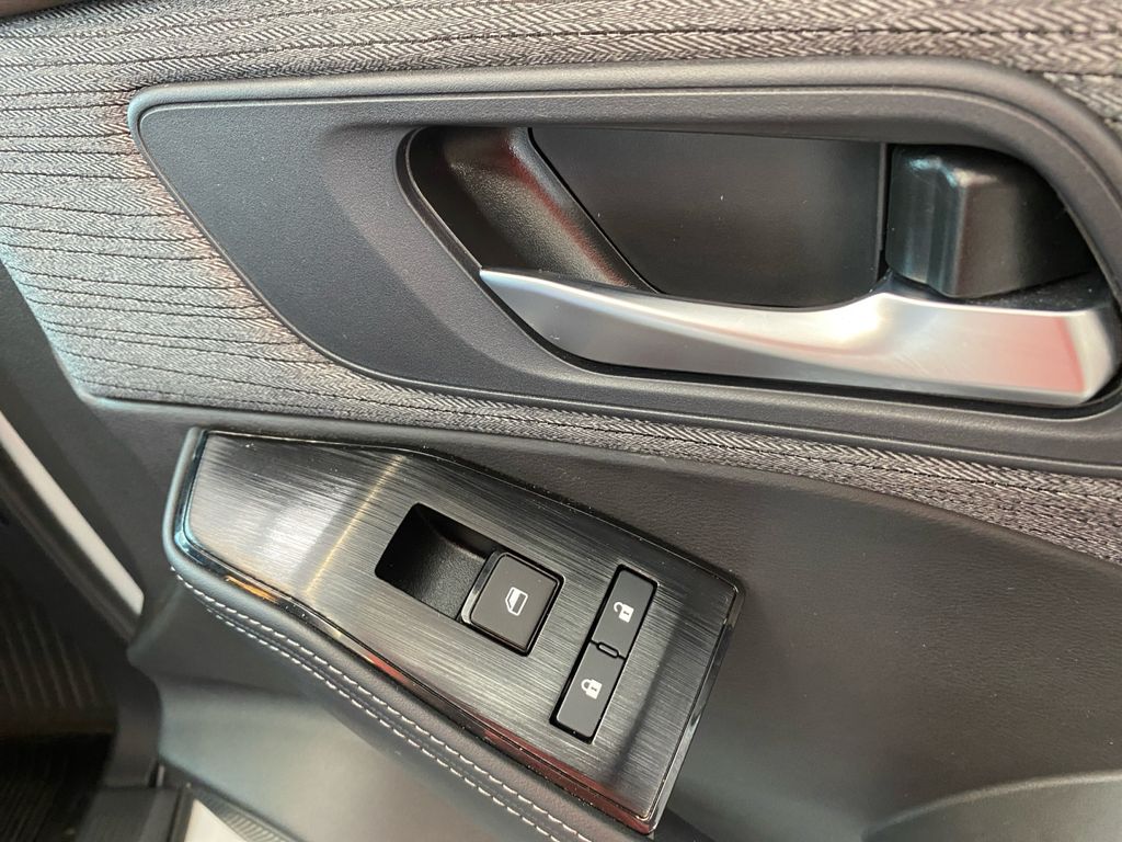 2023 Nissan Rogue SV photo 15