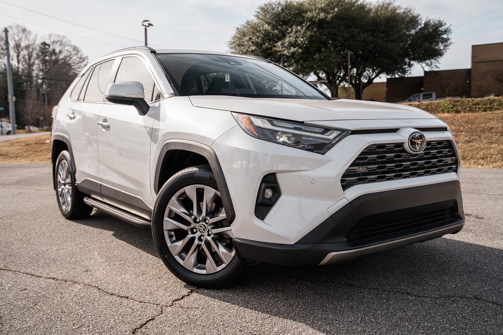 2023 Toyota RAV4 Limited's photo