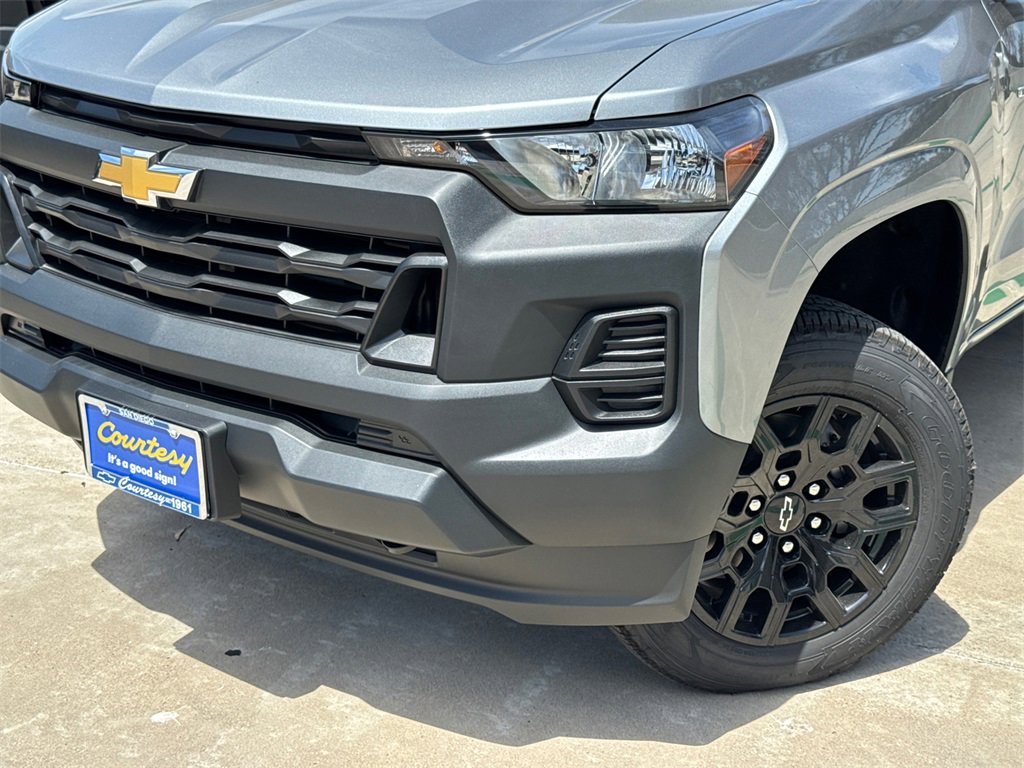 2026 Chevrolet Colorado Work Truck photo 3