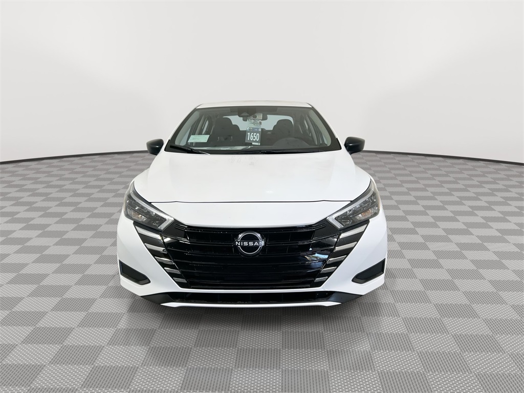 2025 Nissan Versa 1.6 S photo 3