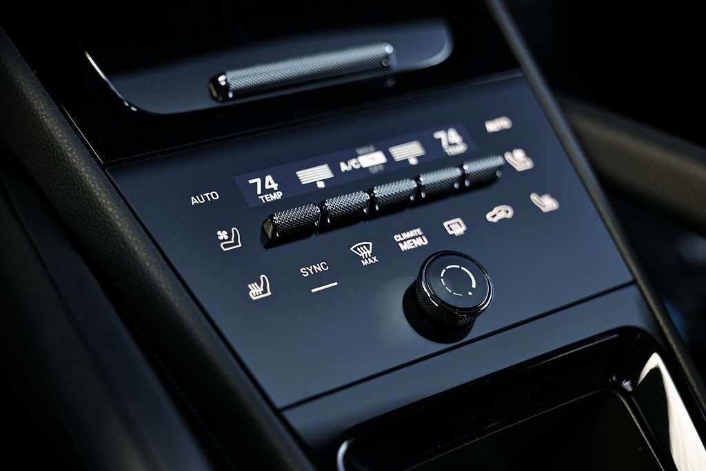 2026 Porsche Cayenne Coupe Base photo 38